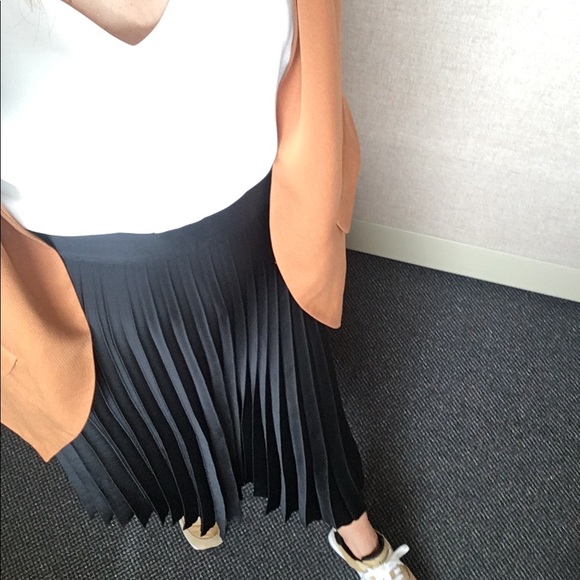 Meet your Posher, Marie from Quebec - Picture 1 of 2